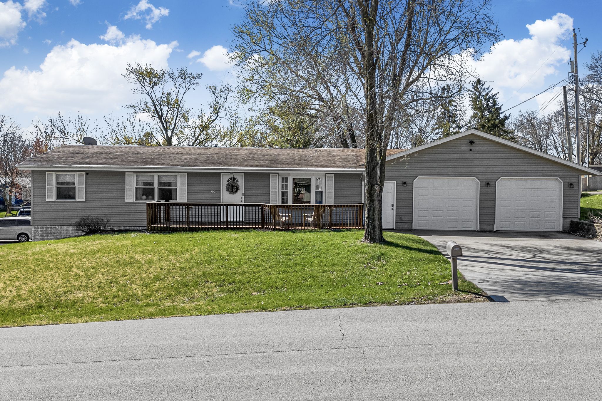 500 May St, Le Claire, IA, Image 1